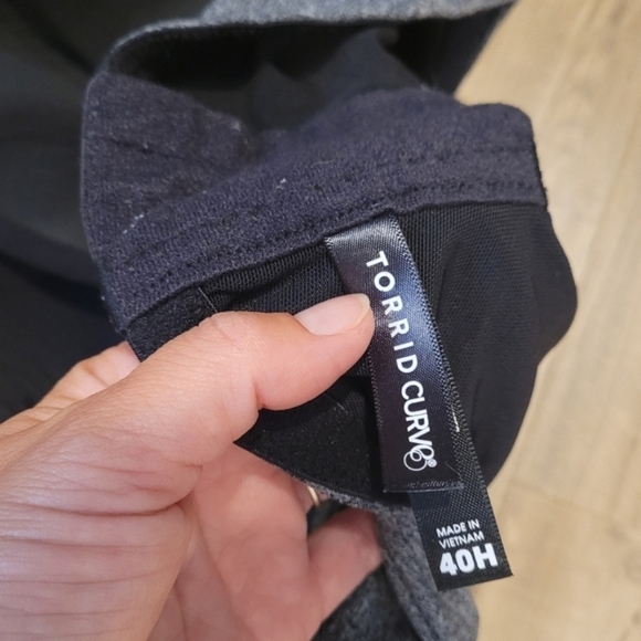 Torrid Curve Full Coverage Grey Bra Size 40H - Picture 7 of 7